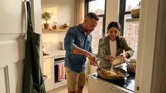 Makkelijke jambalaya uit één pan: hét doordeweekse recept met kip en worst